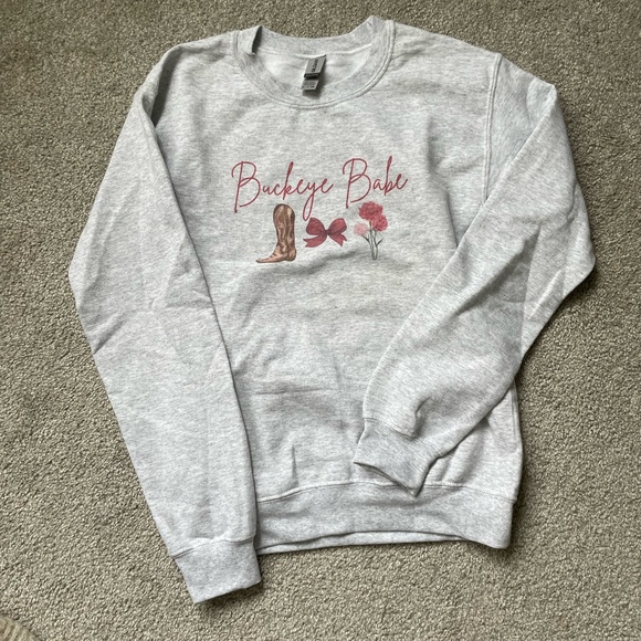 Gildan Tops - Gildan Gray Crewneck Sweatshirt with Buckeye Babe Graphic